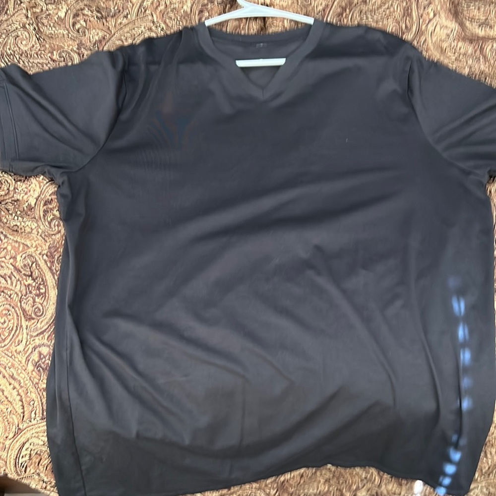 Lululemon black vneck shirt XL
